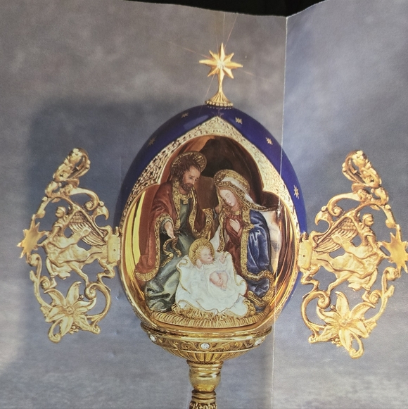 House of Fabergé "A King is Born Collector Egg" by Franklin Mint. - Picture 12 of 16